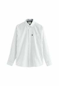 Chemise blanche à manches longues avec des rayures verticales grises, un col pointu et une poche sur la poitrine gauche. Le tissu semble lisse et léger.