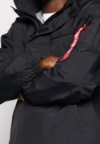 Alpha Industries Allvädersjacka - black