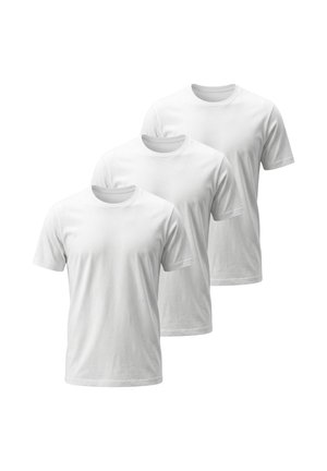 Tri preproste bele majice s kratkimi rokavi in okroglim izrezom so diagonalno razporejene na belem ozadju.
