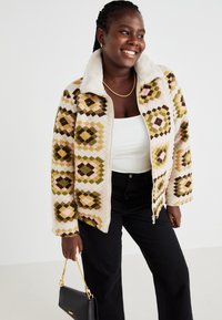 ONLY Carmakoma VIBBE  - Žieminė striukė - moonbeam/lizard/mustard gold/pinecone/misty