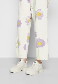 Bronx TAYKE OVER - Sapatilhas - winter white