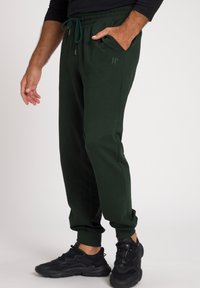 JP1880 Jogginghose - vert nuit