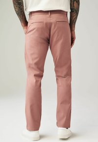 Next SLIM FIT STRETCH - Chinos tipa bikses - pink