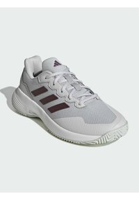 adidas Performance GAMECOURT 2 - Tenisové boty na všechny povrchy - grey one aurora met core white