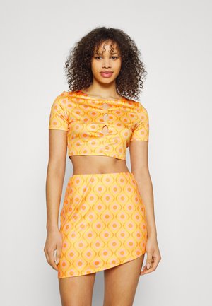 Noisy May Tall NMSISSI GEO TOP  - T-shirt imprimé - quartz pink