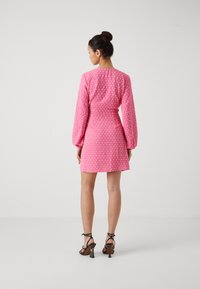 Pieces PCHEART SHORT WRAP DRESS  - Dnevna haljina - pink carnation