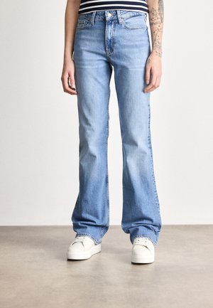 FADED MID RISE BOOTCUT - Jeans bootcut - denim medium