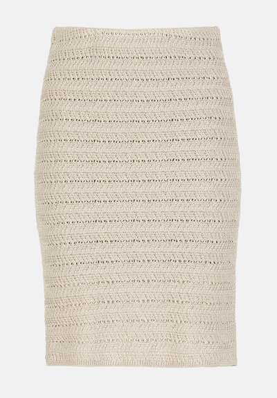 Jupe crayon beige en maille avec motifs texturés en zigzag horizontal et œillets, coupe droite et ourlet étroit.