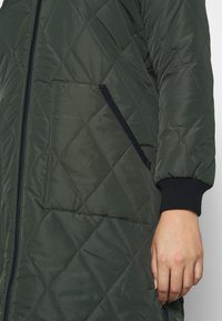 ONLY Carmakoma Cappotto classico - dark green