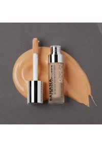 Rodial BANANA LOW LIGHTER - Correttore