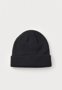 Gorro de malha em azul marinho escuro, com um ajuste na barra, textura suave e design de topo arredondado. Simples, de cor sólida, sem padrões ou detalhes.