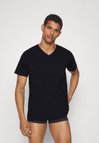 BOSS COMFORT 2 PACK - Podkoszulki