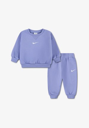 Nike Sportswear, Trainingspak - light thistle