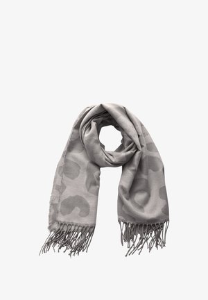Écharpe gris clair à motifs avec des formes abstraites subtiles, pliée lâchement avec des franges aux extrémités sur un fond blanc.
