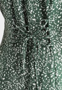 Weekday Jurk - green