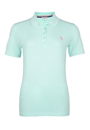 Polo celeste a maniche corte con colletto, quattro bottoni e piccolo logo rosa ricamato sul petto sinistro.