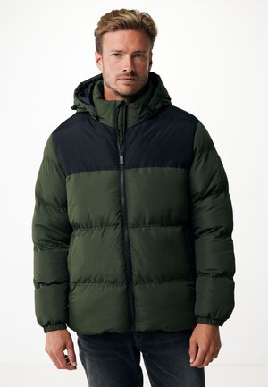 Zimní bunda typu puffer v tmavě zelené barvě s černou horní částí. Má přední zip, nastavitelnou kapuci a elastické manžety. Hladký povrch, lehký design.