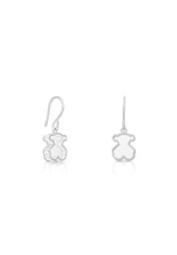 Pendientes de gota en forma de oso plateado con un gancho delgado. El diseño presenta una superficie lisa y pulida con esquinas redondeadas, creando un aspecto juguetón.
