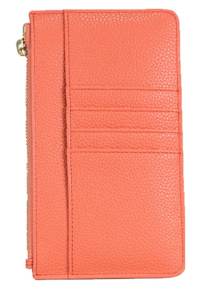 Portafoglio in pelle corallo con finitura testurizzata, dotato di fessure per carte e chiusura con zip sul lato. Design compatto e rettangolare.