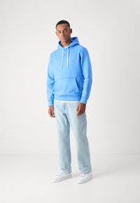 Tommy Hilfiger ESSENTIAL HOODY - Džemperis su gobtuvu - blue spell