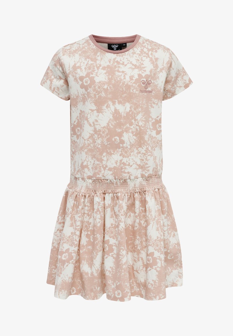 Rotes Kleid mit floralem Muster, T-Shirt-Style Oberteil, kurzen Ärmeln und einem gerafften Rock. Hergestellt aus weichem Stoff mit strukturierter Oberfläche.