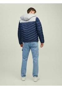 Jack & Jones JJEHERO PUFFER HOOD - Zimní bunda - navy blazer