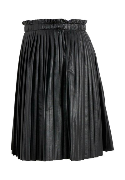 Gonna plissettata nera in faux leather, dotata di una vita elastica. Il design presenta pieghe nette e uniformi su tutto il tessuto.