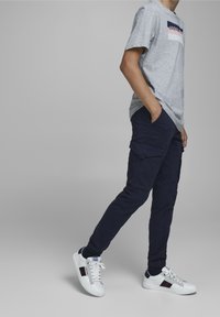 Jack & Jones Junior PAUL FLAKE - Cargobyxor - navy blazer