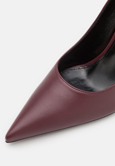 Sergio Rossi High heels - wine