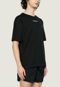 CK Calvin Klein Camiseta estampada - black