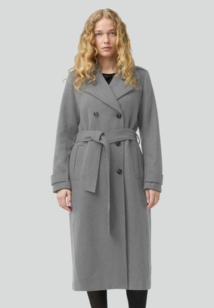 Grijs wollen trenchcoat van een mixstof met een dubbelzijdig ontwerp, een ceintuur in de taille en grote zwarte knopen. Heeft een klassieke kraag en zijzakken.