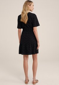 WE Fashion Dnevna haljina - black