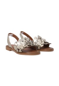Metallic lædersandaletter i sølv med blomsterdekorationer, åbent tådesign, justerbare slingback-stropper og en brun tekstureret sål.