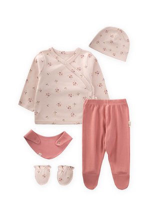 SET - Baby gifts - light pink