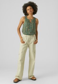 Vero Moda VMSMILLA  - Camicetta - laurel wreath/vega
