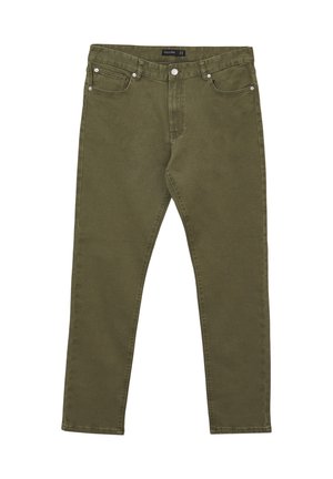 Olivgrüne Jeans aus Denim mit schmaler Passform, fünf Taschen und silberner Hardware. Der Stoff ist glatt mit einem leichten Glanz.