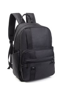 Zaino nero realizzato in tessuto testurizzato con numerose tasche con cerniera, spallacci imbottiti e maniglia superiore per un facile trasporto.