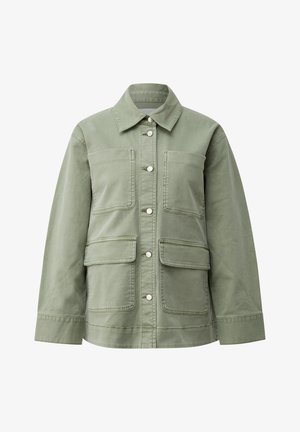 Hellgrüne, zum Knöpfen vorgesehene Jacke mit vier Fronttaschen und klassischem Kragen, gefertigt aus robustem Stoff.