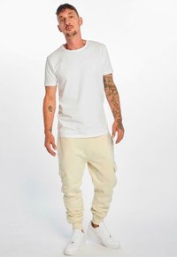 Just Rhyse HUARAZ - Spodnji deli trenirk - beige