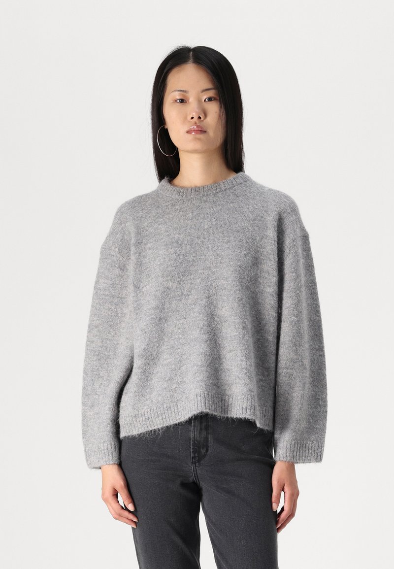 Gina Tricot CREW NECK - Pulover - mid grey