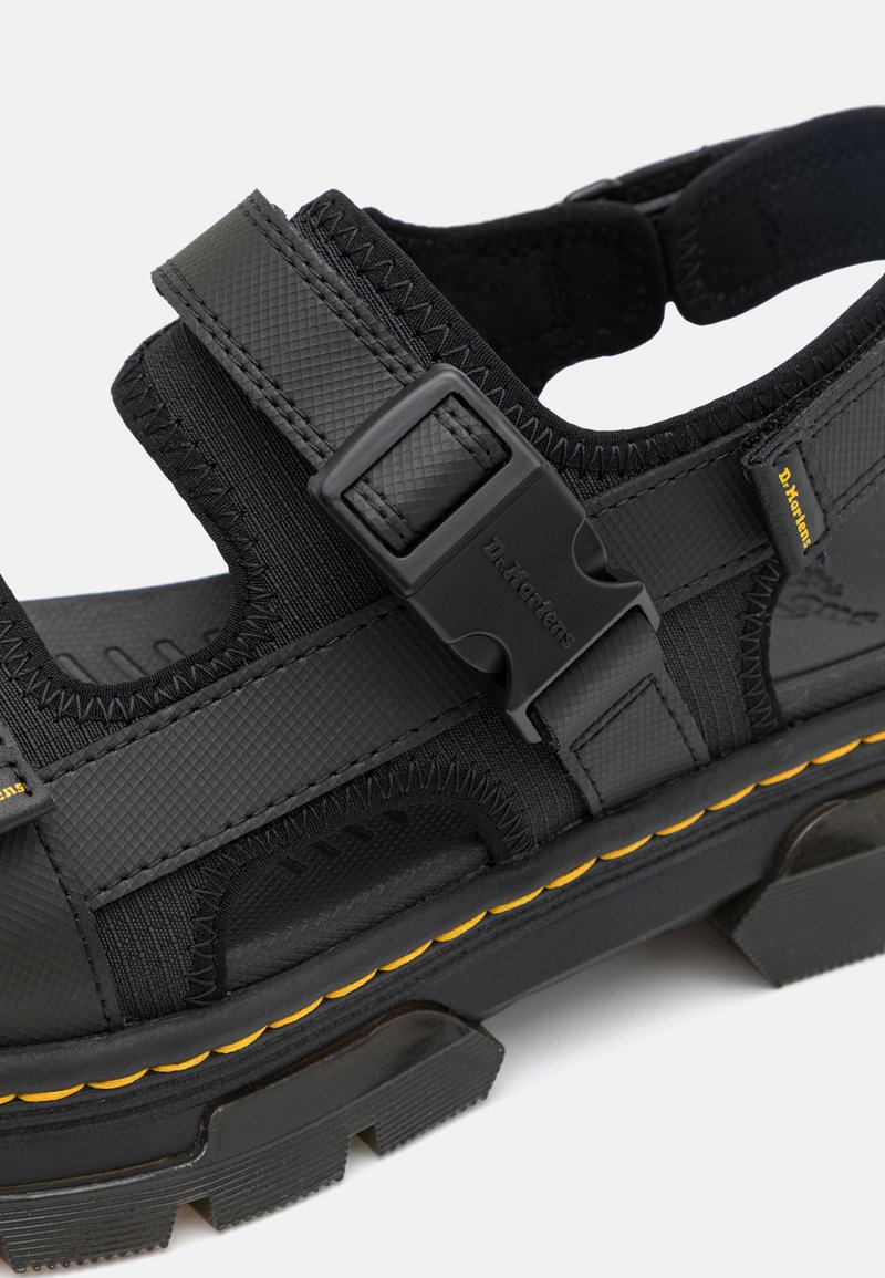Dr. Martens FORSTER UNISEX - Trekkingsandale - black/schwarz 