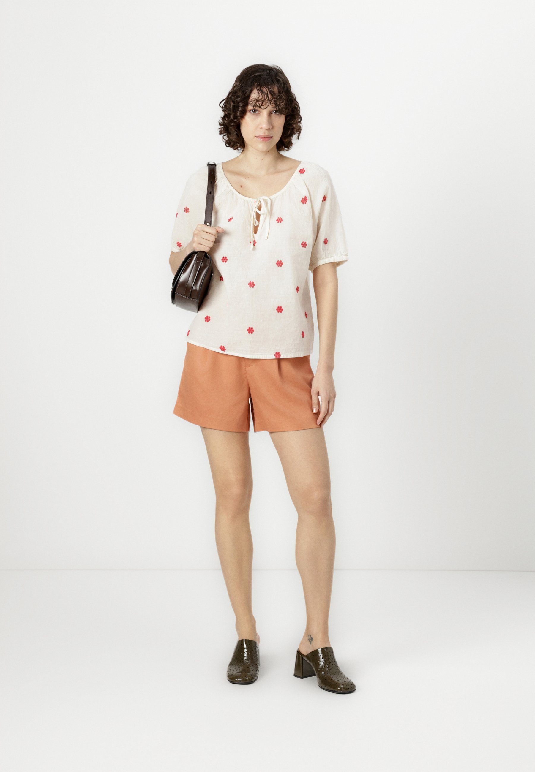 売れ筋商品|||イチ シャツ レディース トップス VINNA - Blouse - almond milk ICHI VINNA - Blouse - almond milk/off-white - Zalando.co.uk