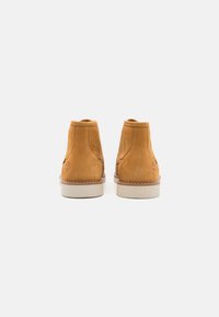 Timberland NEWMARKET CHUKKA - Snørestøvletter - wheat