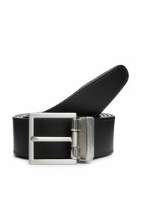 Czarny skórzany pasek z prostokątną srebrną klamrą, z kontrastowym przeszyciem i gładką fakturą. Regulowana długość dla lepszego dopasowania.
