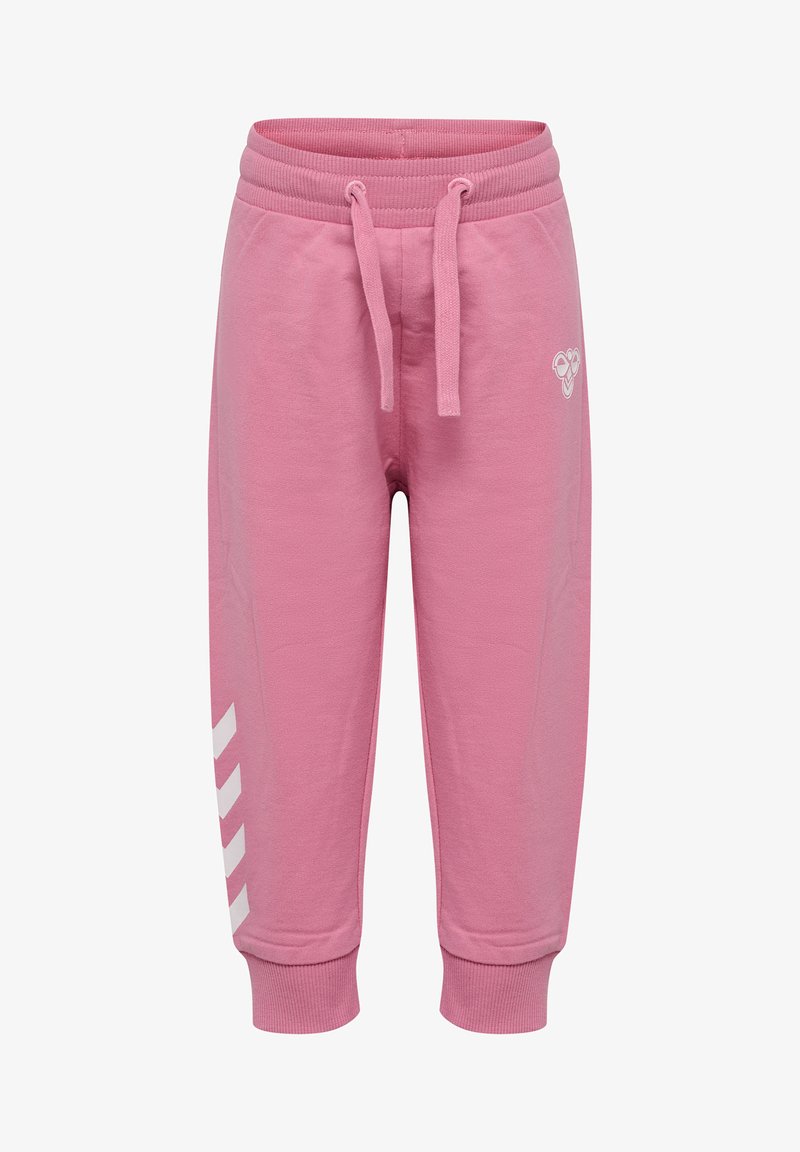 Pantalons de survêtement roses en tissu doux, avec une taille élastique à cordon de serrage, des poignets côtelés et des rayures blanches angulaires sur les côtés.