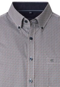 Kurzärmliges Hemd mit Knopfleiste, das ein geometrisches Muster in Blau-, Weiß- und Orangetönen zeigt. Hergestellt aus leichtem Stoff und mit einer Tasche.