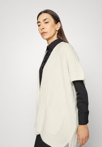Cream UMBA CARDIGAN - Casaco de malha - eggnog