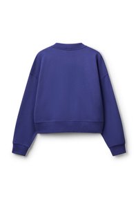 Fialová mikina s dlouhým rukávem, volný střih a žebrované manžety. Má kulatý výstřih a měkkou, texturovanou tkaninu.