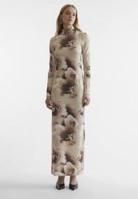 THEODORA MAXI DRESS - Maksimekko - oatmeal/print