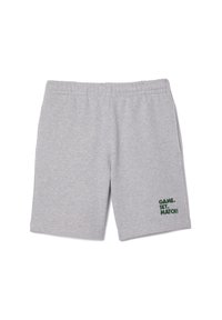 Shorts en coton gris avec une taille élastique, arborant un texte vert qui dit "GAME. SET. MATCH !" sur le côté inférieur gauche.